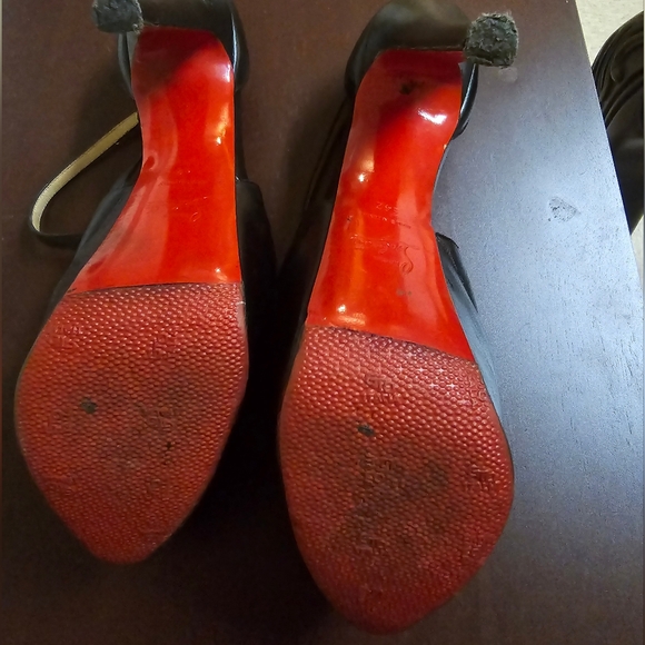 Christian Louboutin Heels Size 10 - Picture 5 of 12
